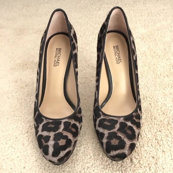 Michael Kors Leopard Platform - Picture 2 of 5